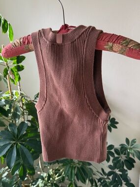 Lunya brown tank top